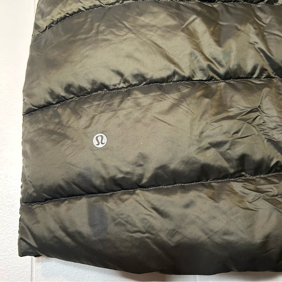 Lululemon down long button up vest - size 8 - Picture 7 of 7
